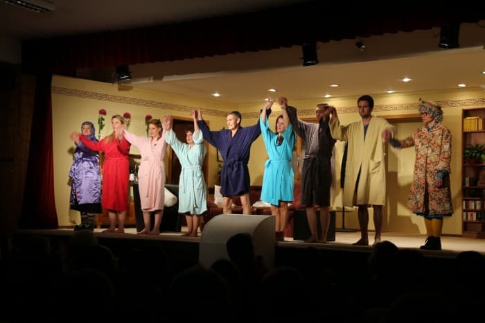 La troupe sur scène — 2012, photo 1